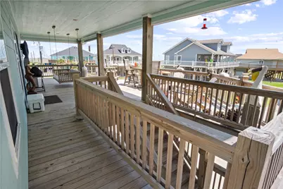 957 S Cove, Crystal Beach, TX 77650 - Photo 28