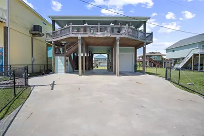 957 S Cove, Crystal Beach, TX 77650 - Photo 36