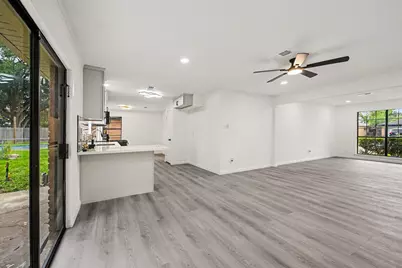 7607 Grape Street, Houston, TX 77074 - Photo 6