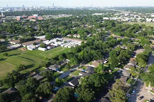 7607 Grape St, Houston, TX 77074 - Photo 40