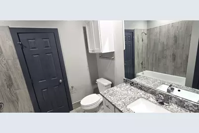 8121 Claiborne Street #B, Houston, TX 77078 - Photo 14
