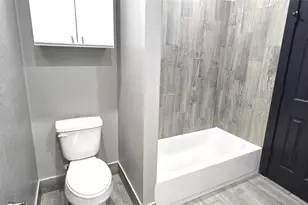 8121 Claiborne St, Houston, TX 77078 - Photo 18