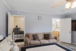 1072 Papenberg Ln, Columbus, TX 78934 - Photo 28