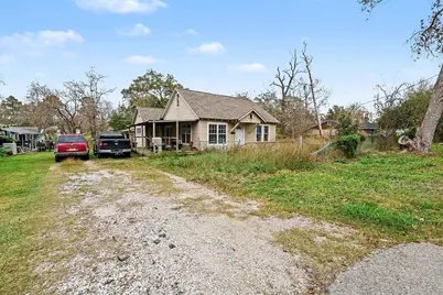 1012 Clear Lake Road, Highlands, TX 77562 - Photo 2