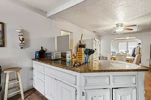 1012 Clear Lake Rd, Highlands, TX 77562 - Photo 12