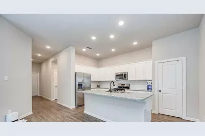 4947 Hitchings Court, Manvel, TX 77583 - Photo 4