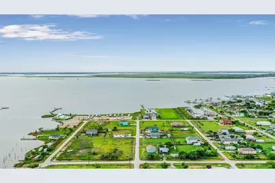 1004 20th Street, Dickinson, TX 77539 - Photo 2