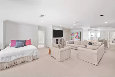 1235 Wynden Oaks Garden Drive, Houston, TX 77056 - Photo 36