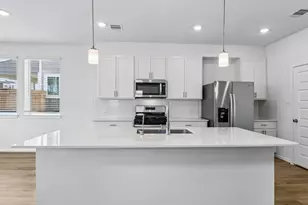 6326 Sapphire Ocean Dr, Houston, TX 77092 - Photo 2