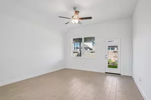 4018 Honeyspring Dr, Missouri City, TX 77459 - Photo 10