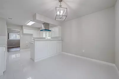 5622 Valkeith Drive, Houston, TX 77096 - Photo 18