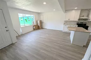 2911 Huckleberry Ln, Pasadena, TX 77502 - Photo 4