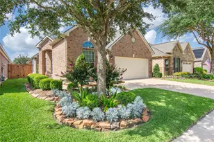 19307 Blue Cove Ct, Cypress, TX 77433 - Photo 2