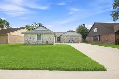 16738 Barkentine Lane, Friendswood, TX 77546 - Photo 2