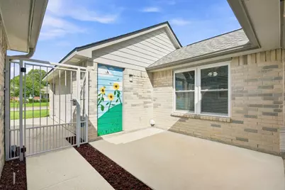 16738 Barkentine Lane, Friendswood, TX 77546 - Photo 6