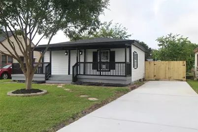 1115 W 4th Street, Freeport, TX 77541 - Photo 2
