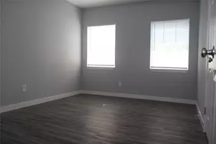 1115 W 4th St, Freeport, TX 77541 - Photo 10