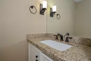 573 N Post Oak Ln, Houston, TX 77024 - Photo 28