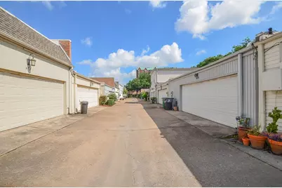 573 N Post Oak Lane, Houston, TX 77024 - Photo 34