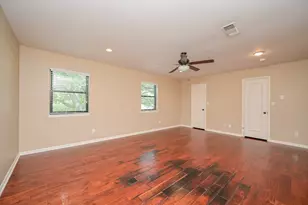 573 N Post Oak Ln, Houston, TX 77024 - Photo 22