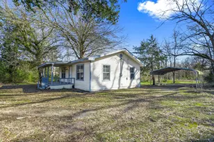 472 E Main St, Zavalla, TX 75980 - Photo 18