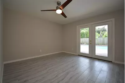 5235 Kingfisher Drive, Houston, TX 77035 - Photo 16