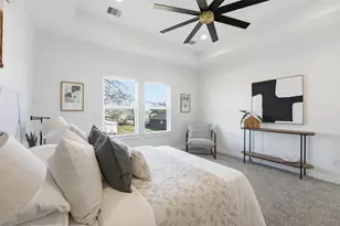 528 N 4th St, La Porte, TX 77571 - Photo 16