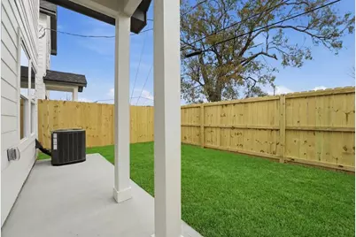 528 N 4th Street, La Porte, TX 77571 - Photo 26