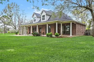 2500 Owen St, Alvin, TX 77511 - Photo 4