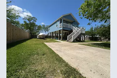 1126 3 Ks, San Leon, TX 77539 - Photo 2