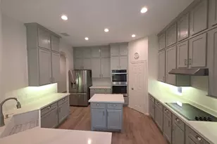 6 Cheshire Glen Ct, The Woodlands, TX 77382 - Photo 4