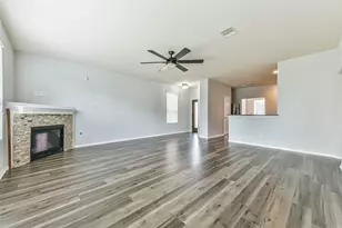 2626 Fresh Dawn Dr, Fresno, TX 77545 - Photo 4