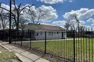 1148 Panama St, Houston, TX 77009 - Photo 2