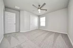 18623 Serapis St, Fresno, TX 77545 - Photo 32