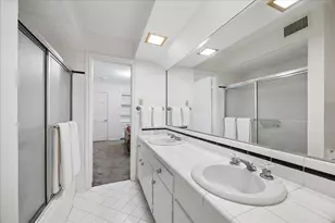 10110 Sugar Hill Dr, Houston, TX 77042 - Photo 32