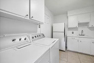 10110 Sugar Hill Dr, Houston, TX 77042 - Photo 20