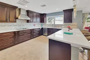 2320 Gramercy St, Houston, TX 77030 - Photo 10