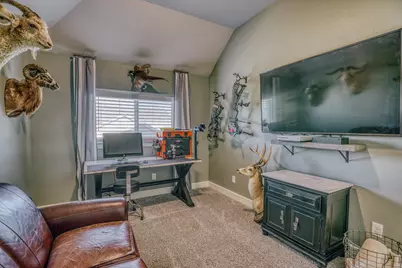 1704 Twin Oaks Circle, Brenham, TX 77833 - Photo 20