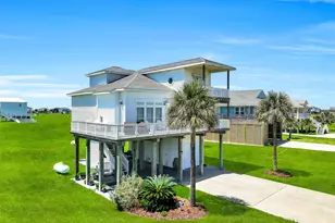 18614 Warrior Rd, Galveston, TX 77554 - Photo 2
