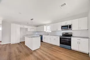 8702 Rinn St, Houston, TX 77078 - Photo 10
