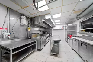 1916 Baldwin, Houston, TX 77002 - Photo 28