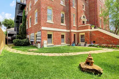 215 W Norma Street #302, Houston, TX 77009 - Photo 4