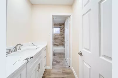 13526 Sherwood Street, Sugar Land, TX 77498 - Photo 18