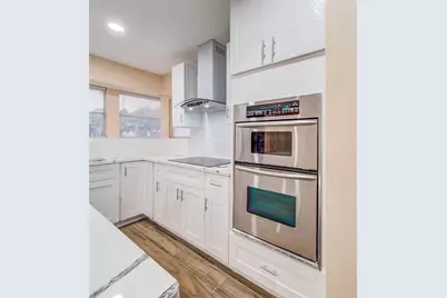 13526 Sherwood Street, Sugar Land, TX 77498 - Photo 6