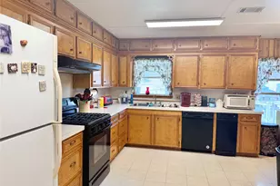 210 Magnolia Cove, Onalaska, TX 77360 - Photo 6