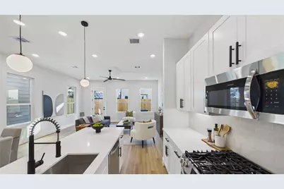 5027 Golden Forest Drive #C, Houston, TX 77091 - Photo 4