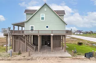 997 Austin St, Gilchrist, TX 77617 - Photo 1
