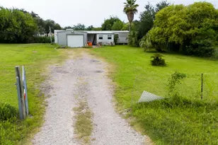 4743 Mallard St, Hitchcock, TX 77563 - Photo 1