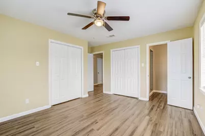 1406 W Talmage Street, Alvin, TX 77511 - Photo 28