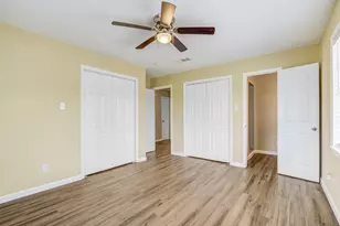 1406 W Talmage St, Alvin, TX 77511 - Photo 28